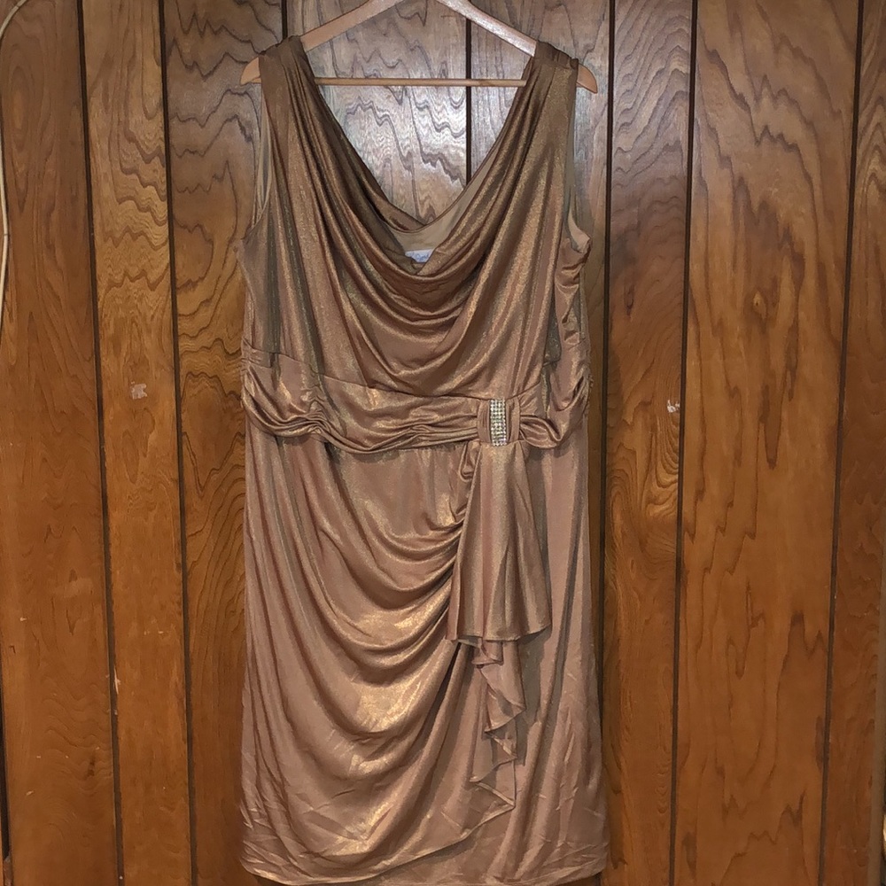 Gold Shimmer Trophy 🏆 Dress